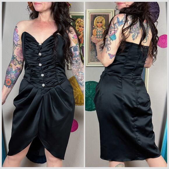 Vintage 1980s Black Satin Strapless Sweetheart Ruched Cocktail Dress - Picture 4 of 7